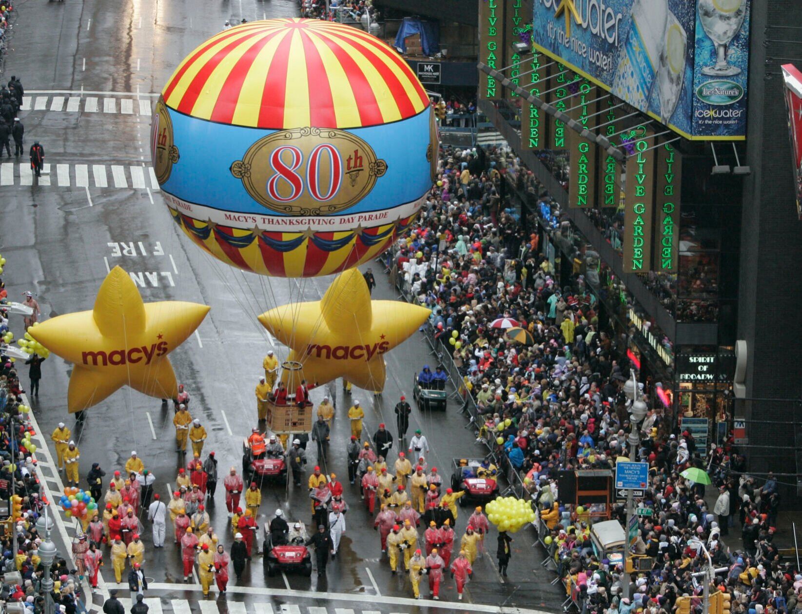 2006 AP A NY USA MACY'S THANKSGIVING DAY PARADE